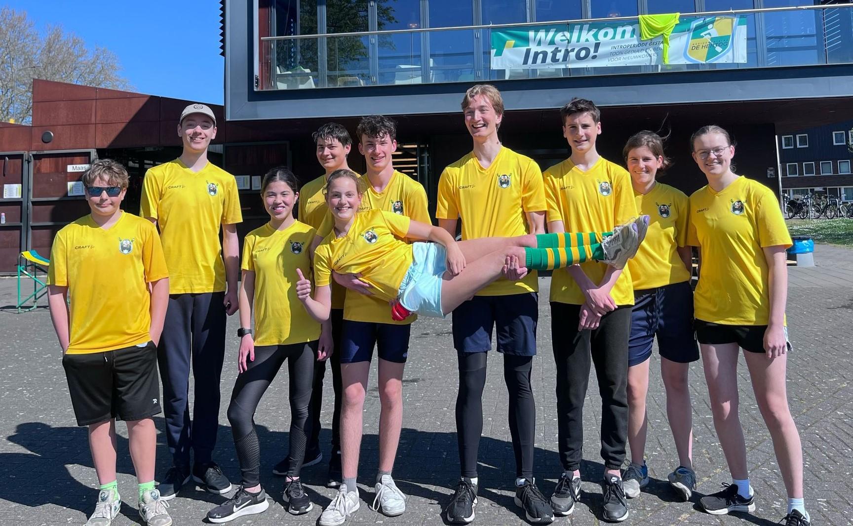 Jeugdroeien, recreatief en competatief
